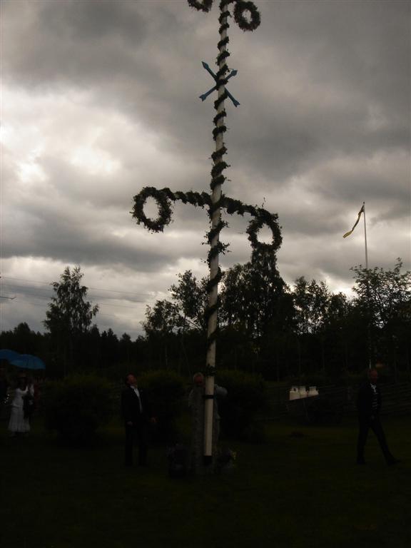 554x745 pixels (47K)