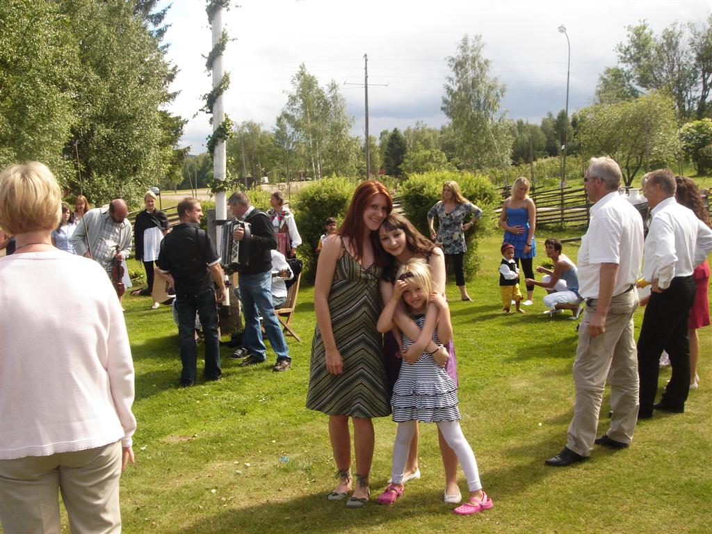 1002x745 pixels (183K)