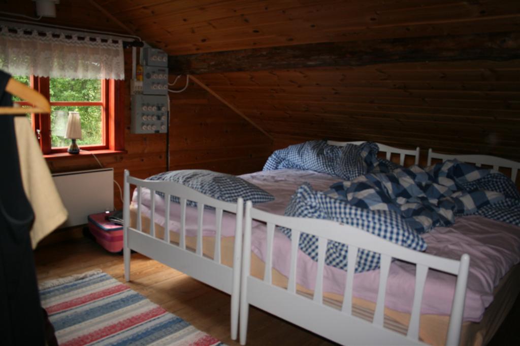 1002x660 pixels (76K)