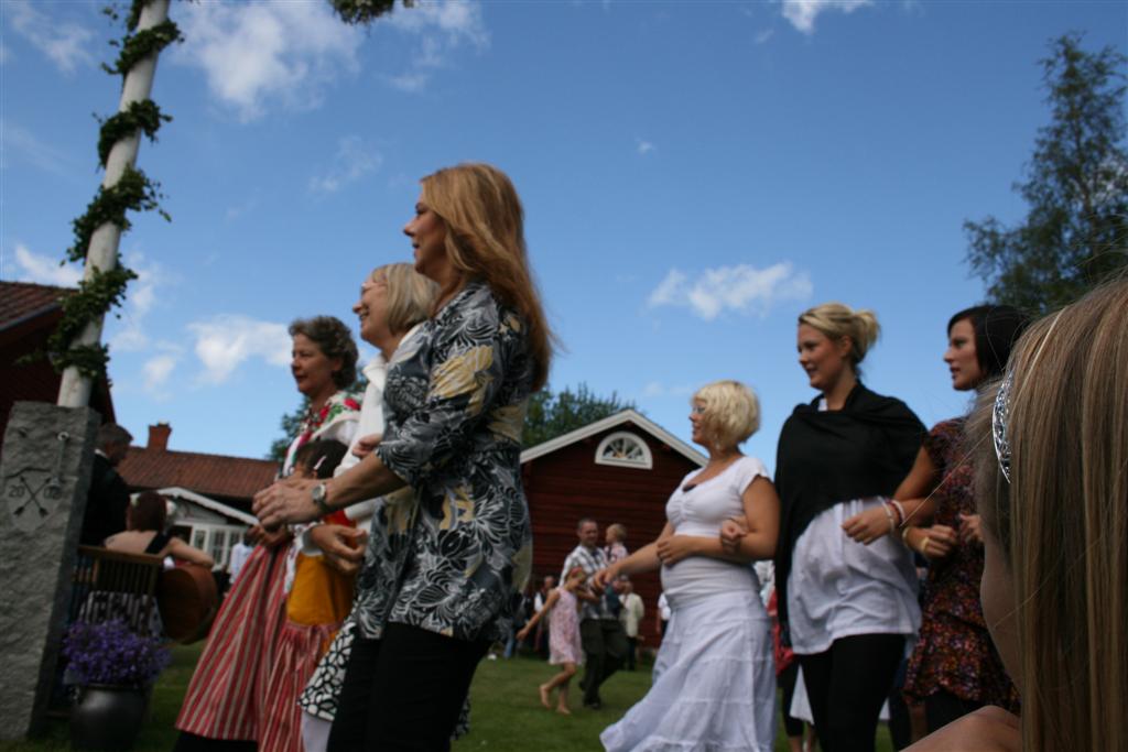 1002x660 pixels (85K)