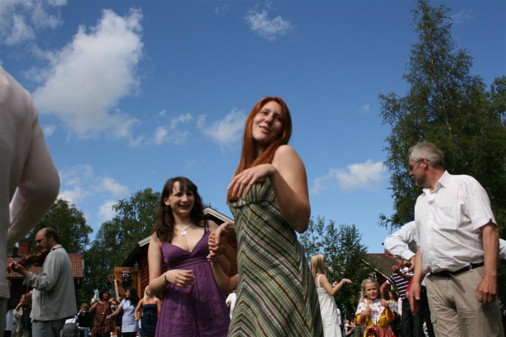 1002x660 pixels (98K)