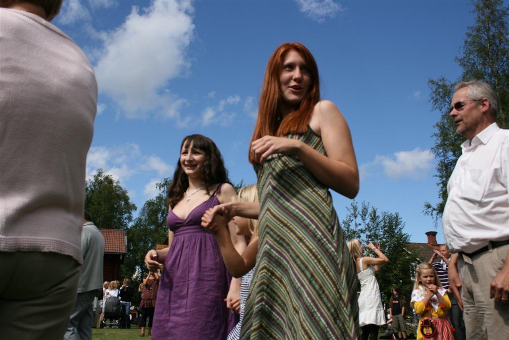 1002x660 pixels (99K)