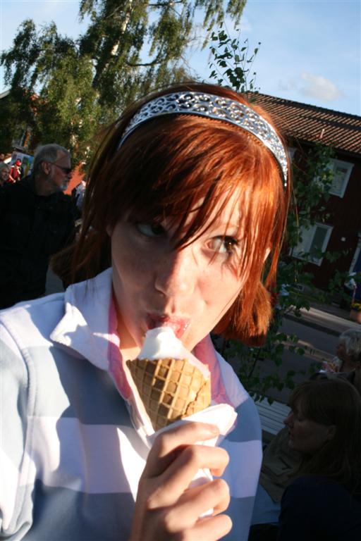 490x745 pixels (70K)