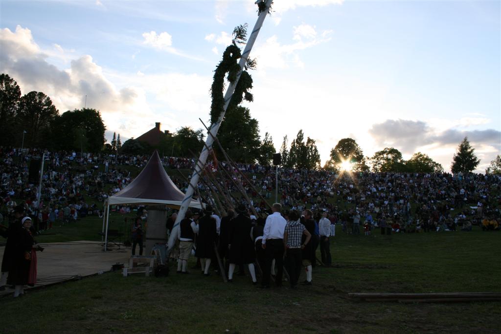 1002x660 pixels (87K)