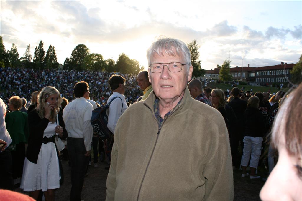 1002x660 pixels (91K)