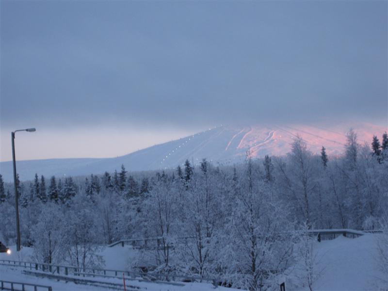 778x577 pixels (46K)