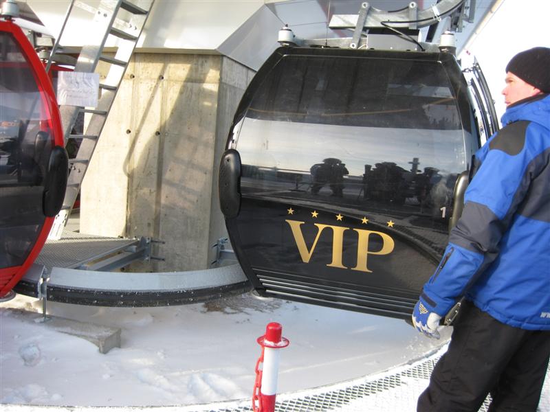 778x577 pixels (75K)