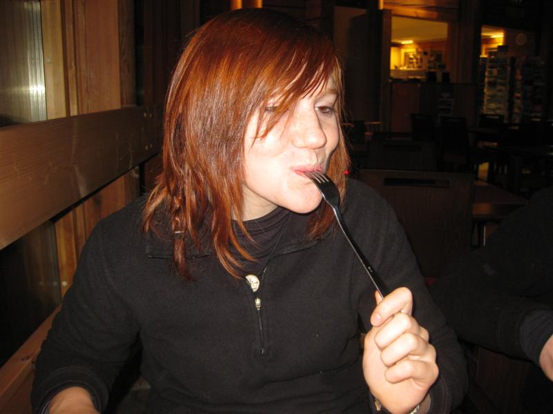 778x577 pixels (54K)