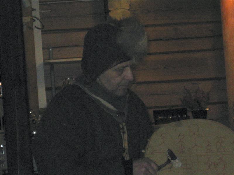 778x577 pixels (51K)