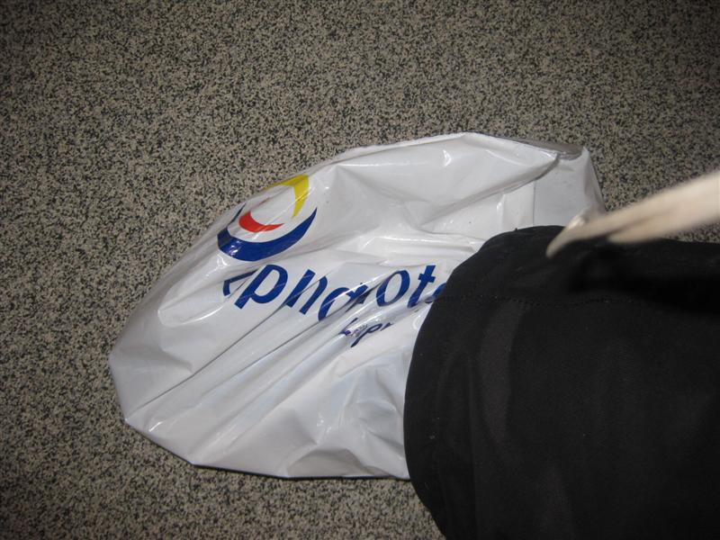 778x577 pixels (87K)