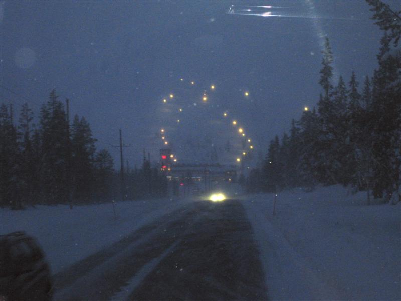 778x577 pixels (41K)